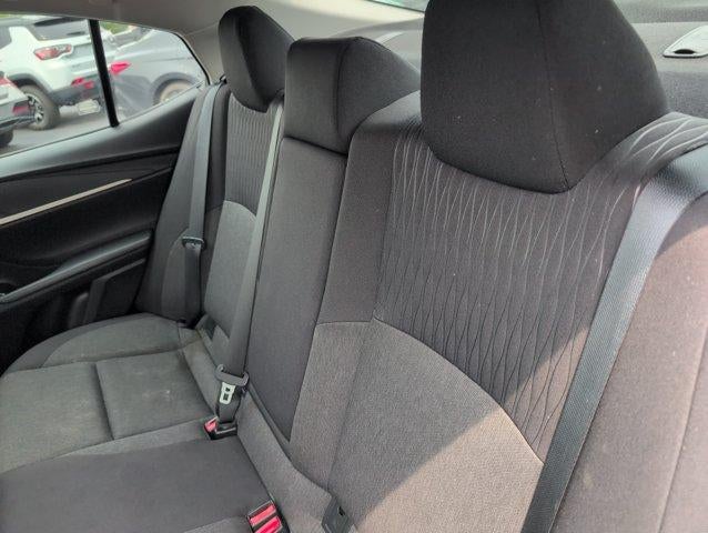 2025 Toyota Camry LE (SE)