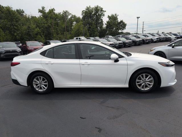 2025 Toyota Camry LE (SE)