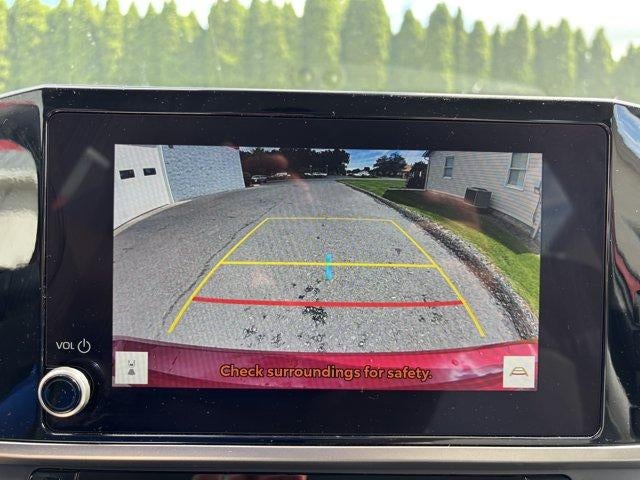 2025 Toyota Camry LE (SE)