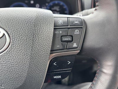 2025 Toyota Camry XSE AWD (Natl)