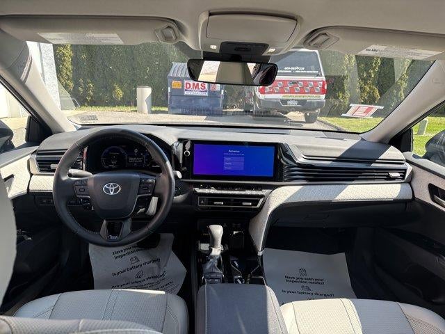 2025 Toyota Camry XLE AWD (Natl)