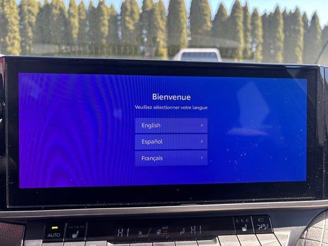 2025 Toyota Camry XLE AWD (Natl)