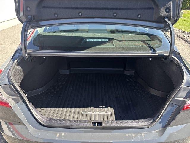 2025 Toyota Camry XLE AWD (Natl)