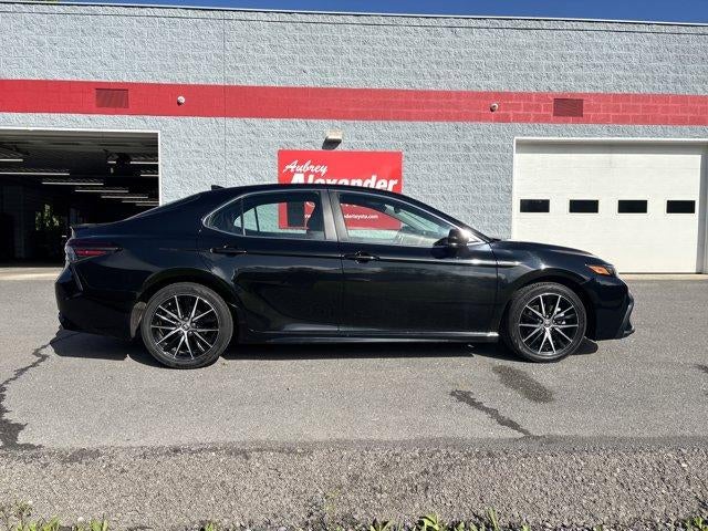 2023 Toyota Camry SE Auto (SE)
