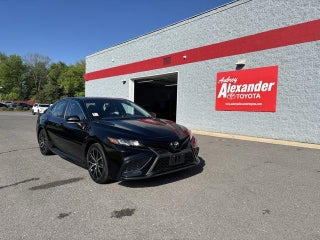 2023 Toyota Camry SE Auto (SE)