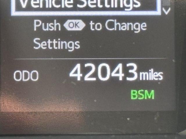 2024 Toyota Camry SE Auto (SE)