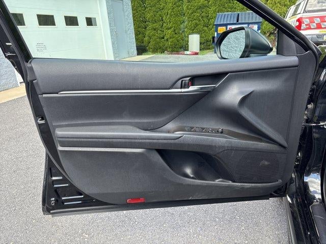 2024 Toyota Camry SE Auto (SE)