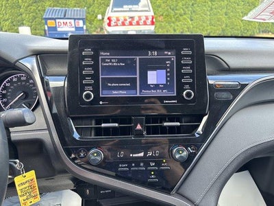 2024 Toyota Camry SE Auto (SE)