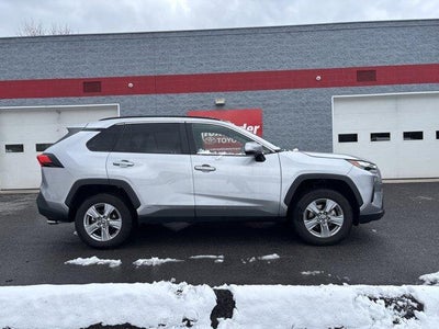 2025 Toyota RAV4 Hybrid XLE AWD (Natl)