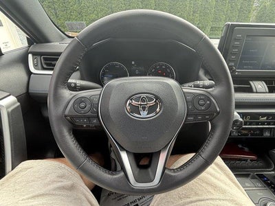 2022 Toyota RAV4 Hybrid SE AWD (Natl)