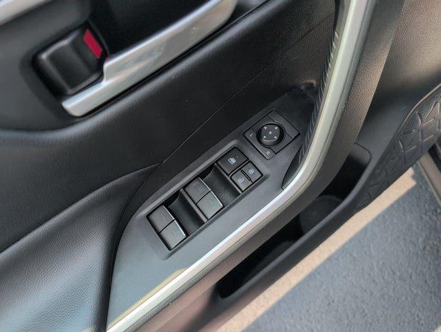 2023 Toyota RAV4 Hybrid SE AWD (Natl)