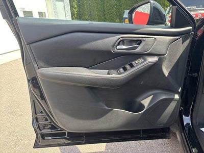 2025 Nissan Rogue AWD SV
