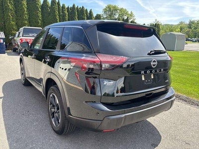 2025 Nissan Rogue AWD SV