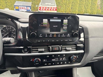 2025 Nissan Pathfinder SL 4WD