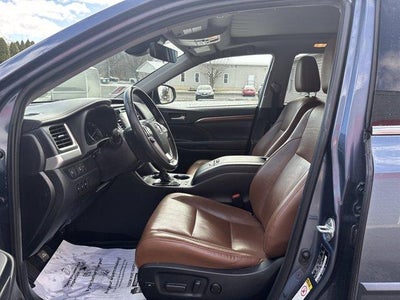 2019 Toyota Highlander Hybrid Limited V6 AWD (Natl)