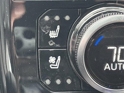 2025 Toyota Highlander Hybrid Platinum AWD (Natl)