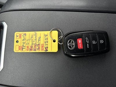 2025 Toyota Highlander Hybrid Platinum AWD (Natl)