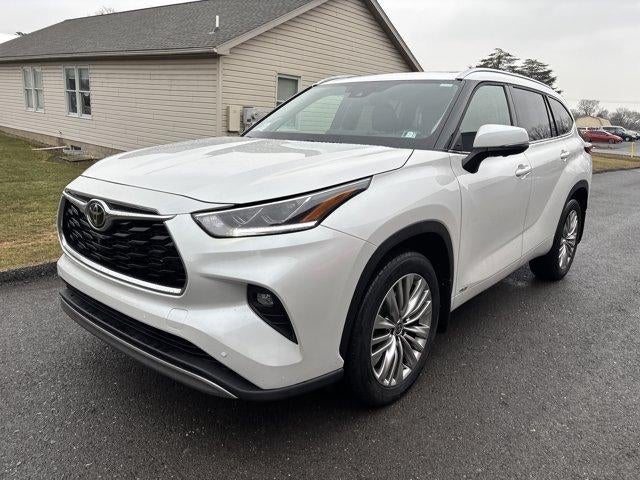 2025 Toyota Highlander Hybrid Platinum AWD (Natl)
