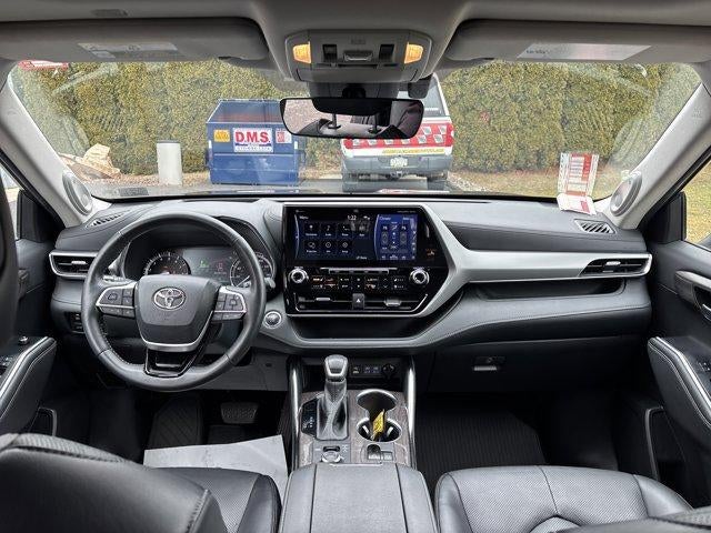 2022 Toyota Highlander Platinum AWD (Natl)