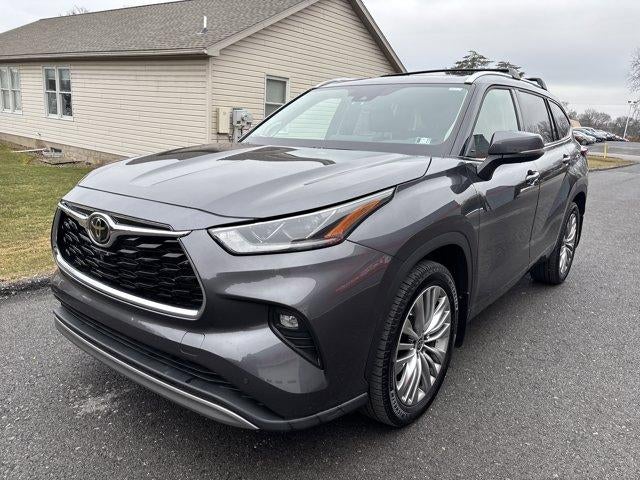 2022 Toyota Highlander Platinum AWD (Natl)