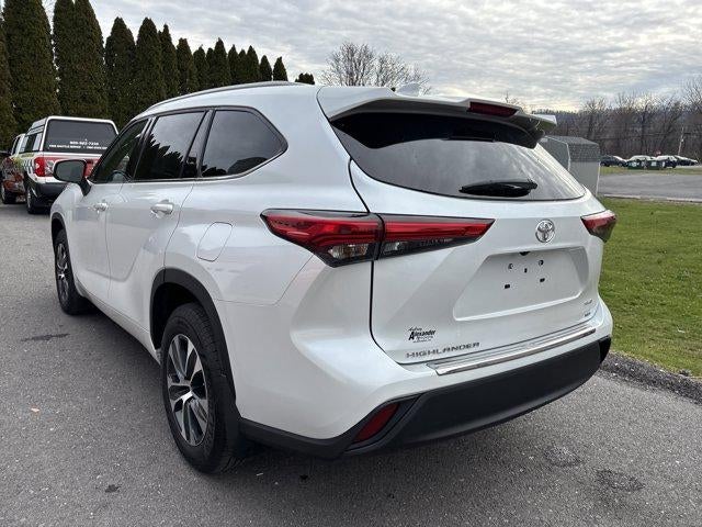 2022 Toyota Highlander XLE AWD (Natl)