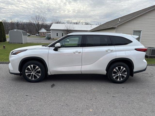 2022 Toyota Highlander XLE AWD (Natl)