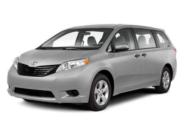 2013 Toyota Sienna 5dr 7-Pass Van V6 LE AWD (Natl)