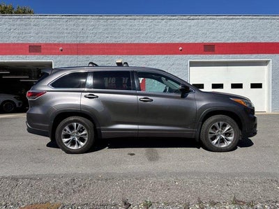 2015 Toyota Highlander AWD 4dr V6 XLE (Natl)