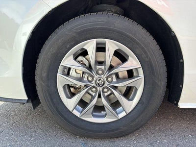 2021 Toyota Sienna XLE FWD 8-Passenger (Natl)