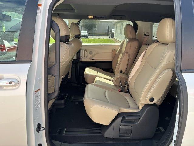 2021 Toyota Sienna XLE FWD 8-Passenger (Natl)