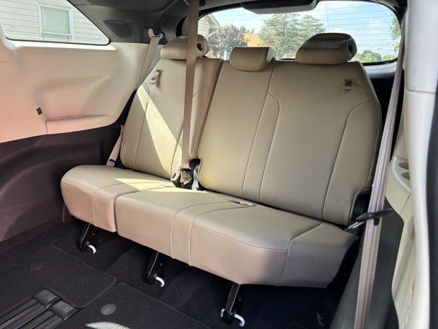 2021 Toyota Sienna XLE FWD 8-Passenger (Natl)