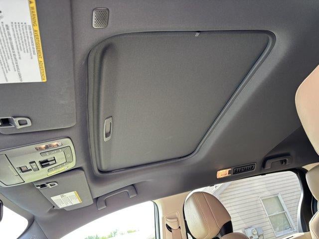 2021 Toyota Sienna XLE FWD 8-Passenger (Natl)