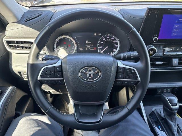 2024 Toyota Highlander LE AWD (SE)