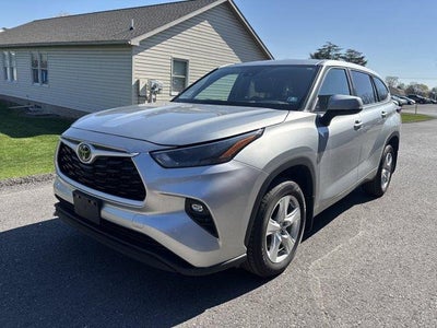 2024 Toyota Highlander LE AWD (SE)