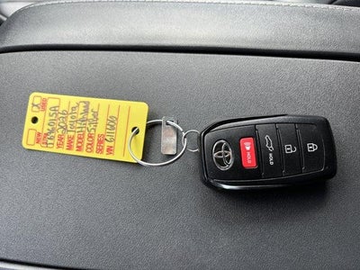 2026 Toyota Highlander XLE AWD (Natl)