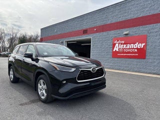 2024 Toyota Highlander LE AWD (SE)