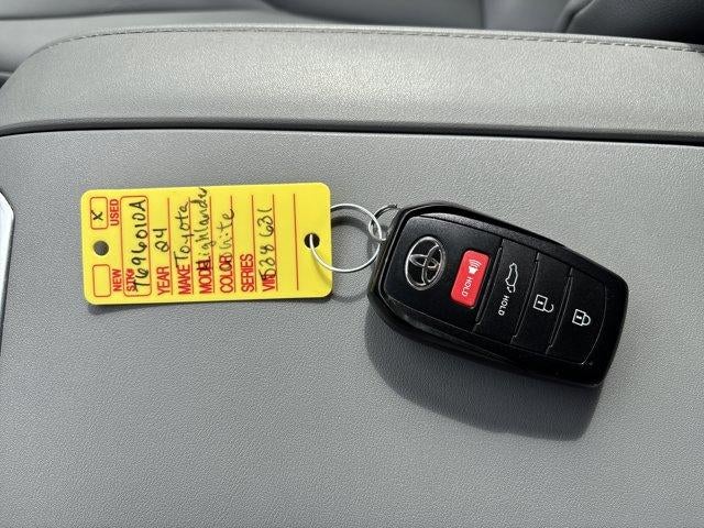 2024 Toyota Highlander XLE AWD (Natl)