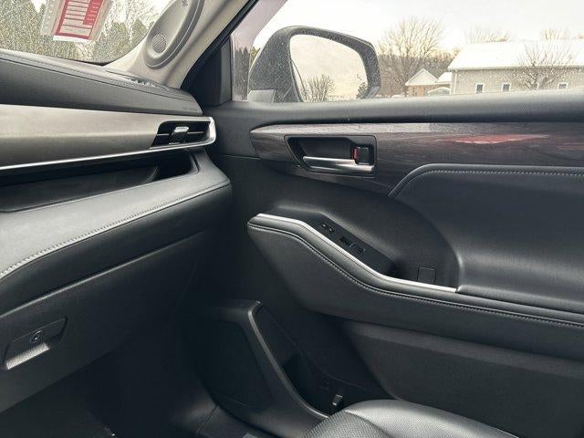 2022 Toyota Highlander Hybrid Limited AWD (Natl)