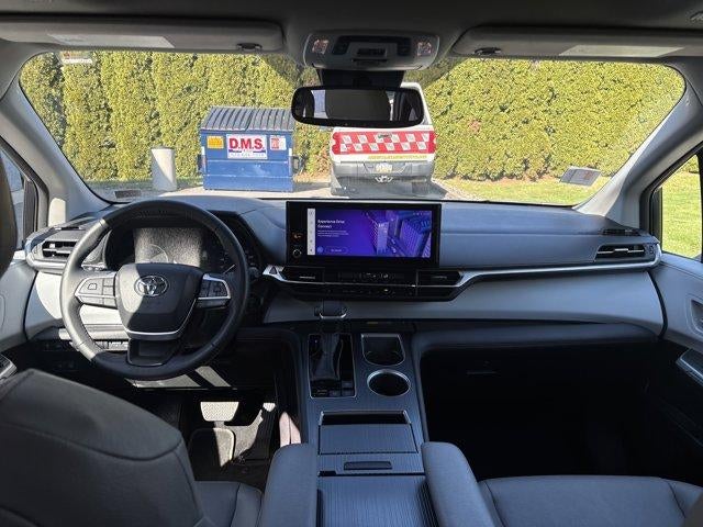 2025 Toyota Sienna XLE AWD 7-Passenger (Natl)
