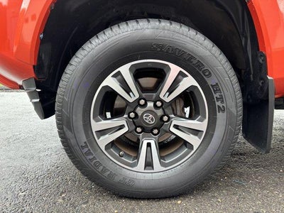 2016 Toyota Tacoma 4WD Double Cab Short Bed V6 Automatic TRD Sport (Natl)