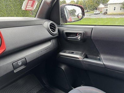 2016 Toyota Tacoma 4WD Double Cab Short Bed V6 Automatic TRD Sport (Natl)