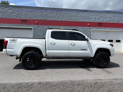 2018 Toyota Tacoma TRD Sport Double Cab 5' Bed V6 4x4 AT (Natl)
