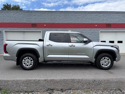 2024 Toyota Tundra 4WD 4WD SR5 CrewMax 5.5' Bed (SE)