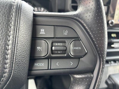 2025 Toyota Tundra 4WD 4WD SR5 CrewMax 5.5' Bed (SE)