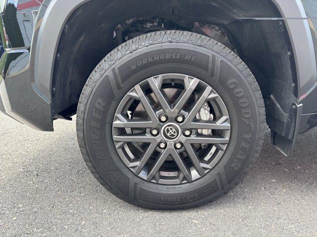 2023 Toyota Tundra 4WD 4WD SR5 CrewMax 5.5' Bed (SE)