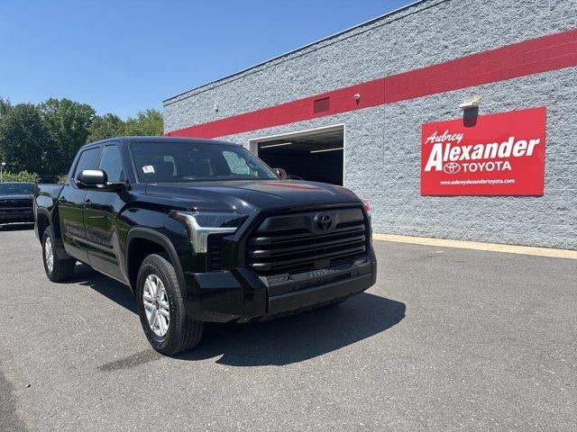 2025 Toyota Tundra 4WD 4WD SR5 CrewMax 5.5' Bed (SE)