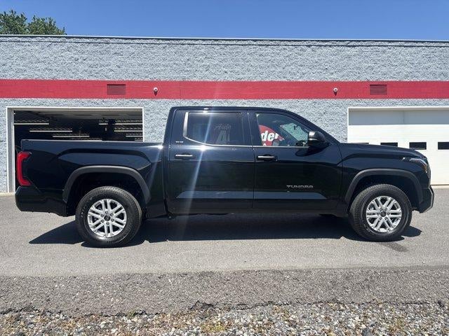 2025 Toyota Tundra 4WD 4WD SR5 CrewMax 5.5' Bed (SE)