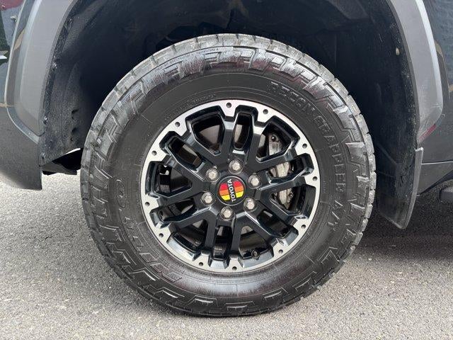 2025 Toyota Tundra 4WD 4WD SR5 CrewMax 5.5' Bed (SE)