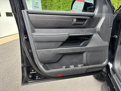 2025 Toyota Tundra 4WD 4WD SR5 CrewMax 5.5' Bed (SE)