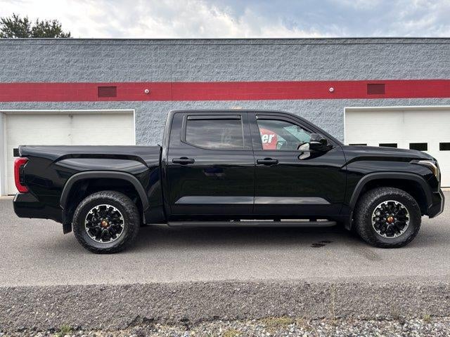 2025 Toyota Tundra 4WD 4WD SR5 CrewMax 5.5' Bed (SE)